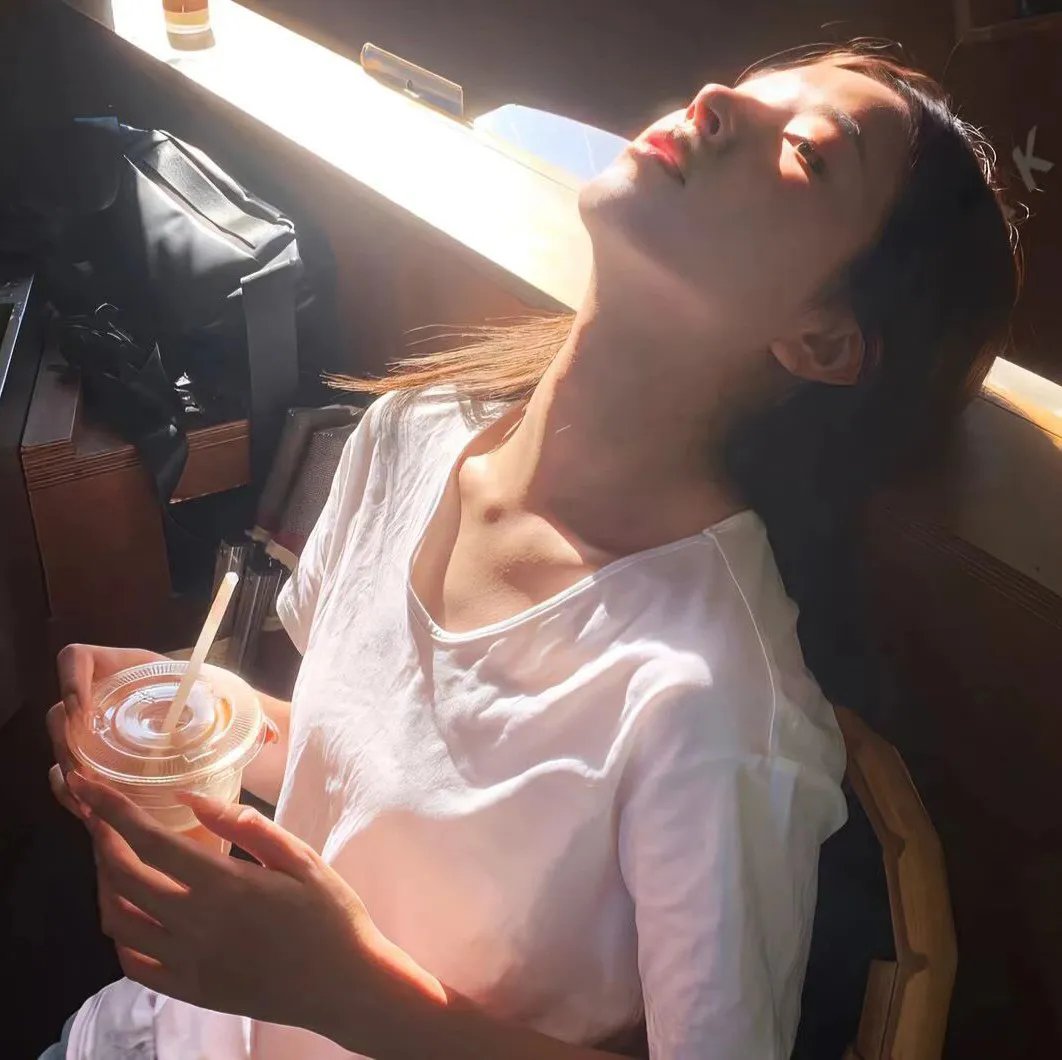 尼禄皇帝封面